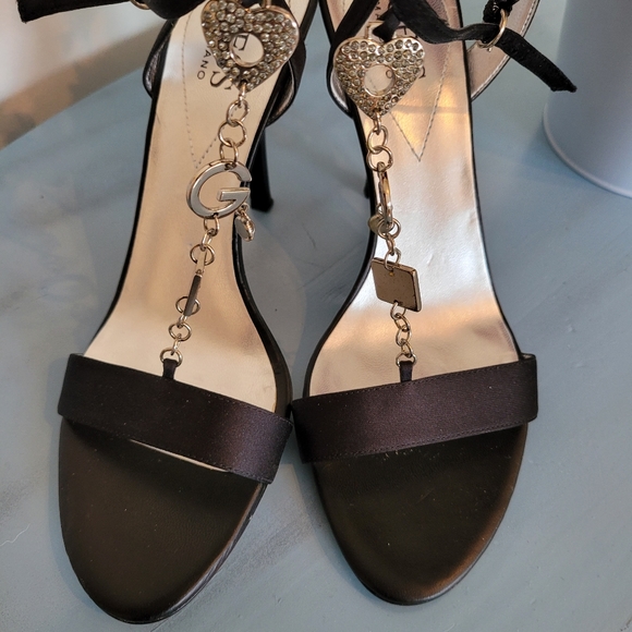 Guess By Marciano sandals - Picture 3 of 10